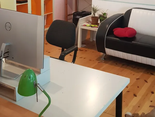 Fix desk at Officina Kreuzberg